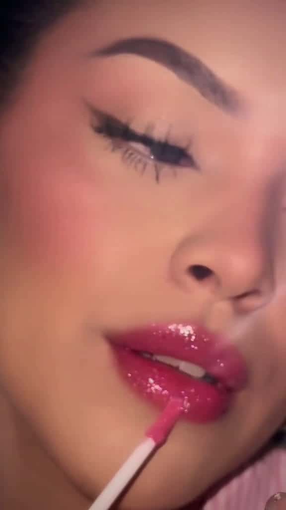 Cover for Un gloss con glitter 66534 #shortvideosscoopz