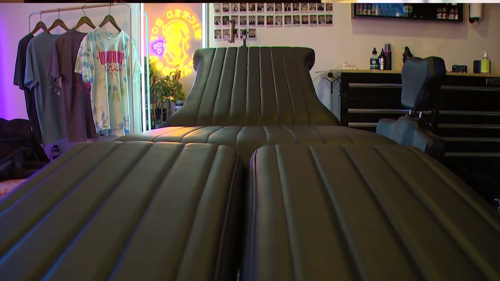 Cover for Lynnwood tattoo shop forced to cancel appointments after $6K burglary