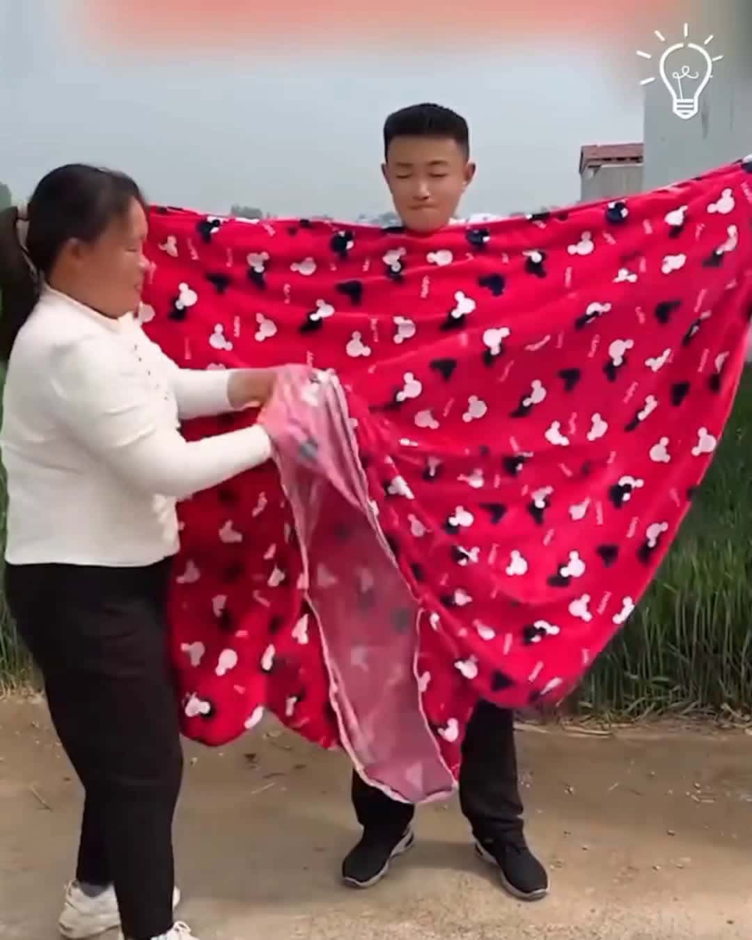 Cover for Super Easy Bedding Hack! 🛏️