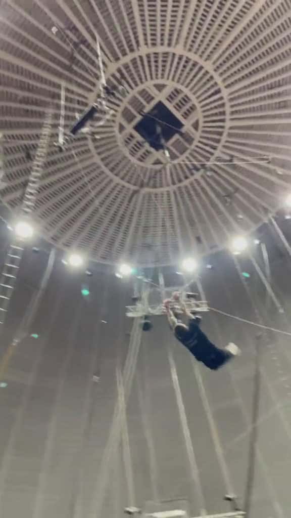 Cover for multi mao flyingtrapeze circus cirque fly amazing crazy trick skills fyp sport life 08418 #trendingscoopz
