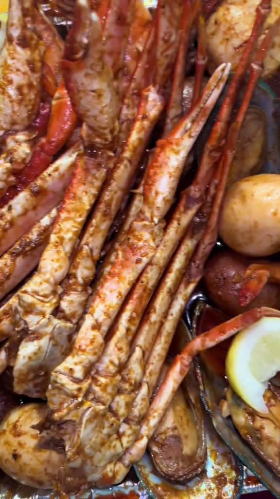 Cover for Extra spicy seafood boil asmr asmrsounds viraltiktok viral mukbang mukbangeatings 62795 #shortvideosscoopz