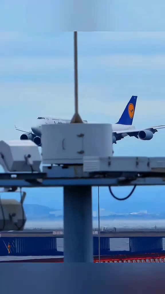 Cover for SMOOTH Lufthansa Boeing 747 Landing Lufthansa Boeing747 Landing AviationLovers travelvibes 10850 #nicevideo