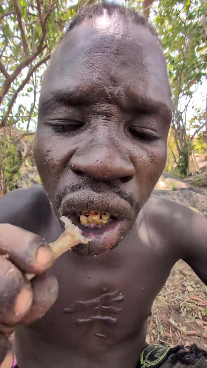 Cover for Unbelievable 😯😋This food very incredible Today, is so delicious🤤🔥 enjoying their traditional food middle of nowhere#africa #Culture #animals