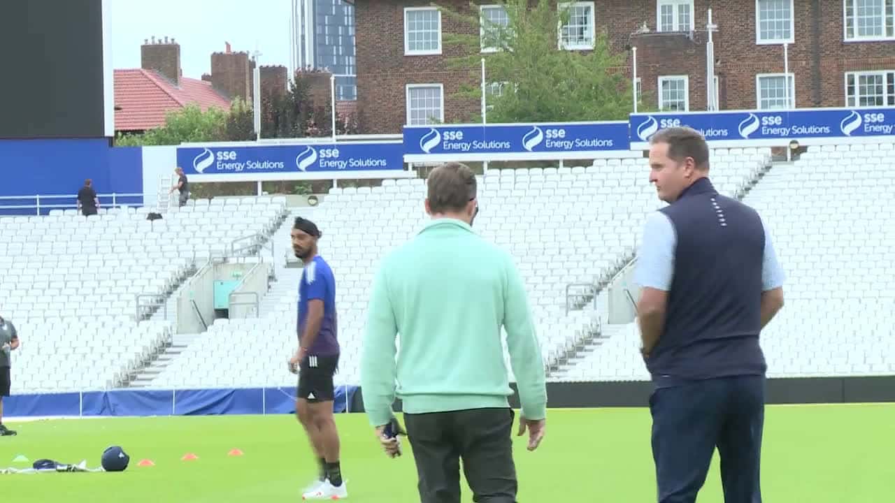 Cover for Gambhir unhappy with Oval pitch as he launches into the groundsman ahead of final test