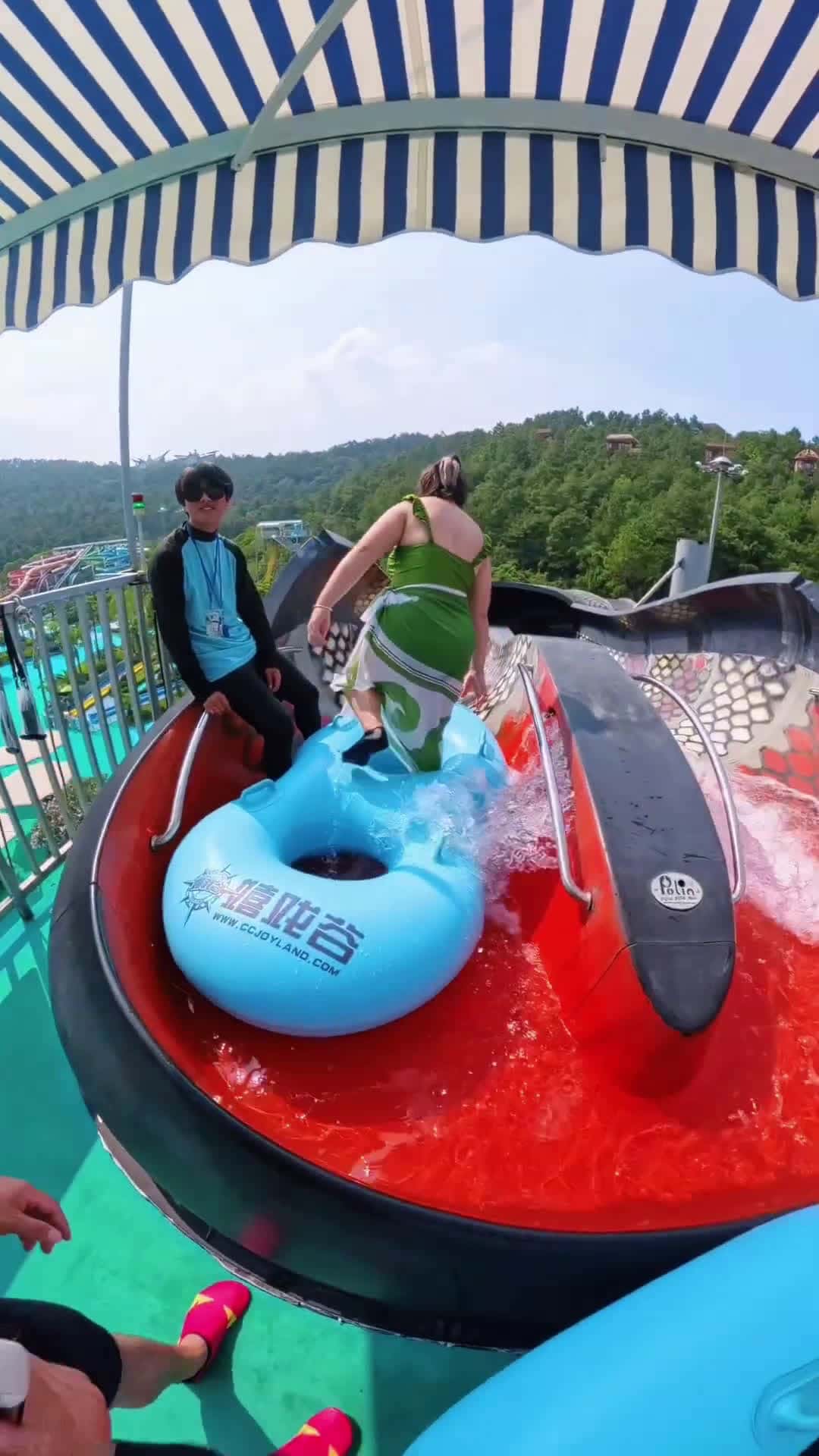 Cover for Challenge the most exciting water slide in Changzhou Playful Valley, 