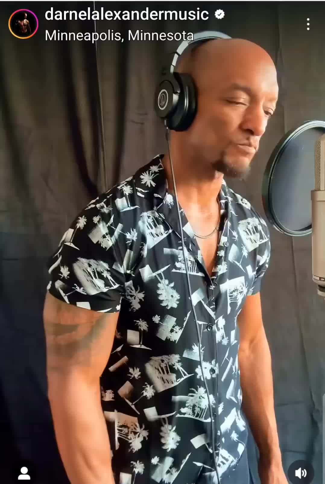 Cover for Wow he has Luther down! no lip syncing I do not own the rights to the music 