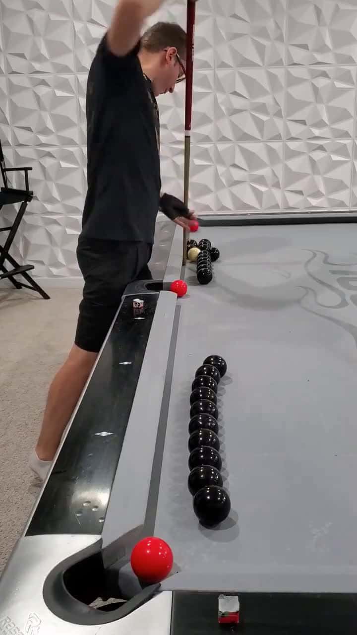 Cover for Extreme Resistance Masse shorts 8ballpool