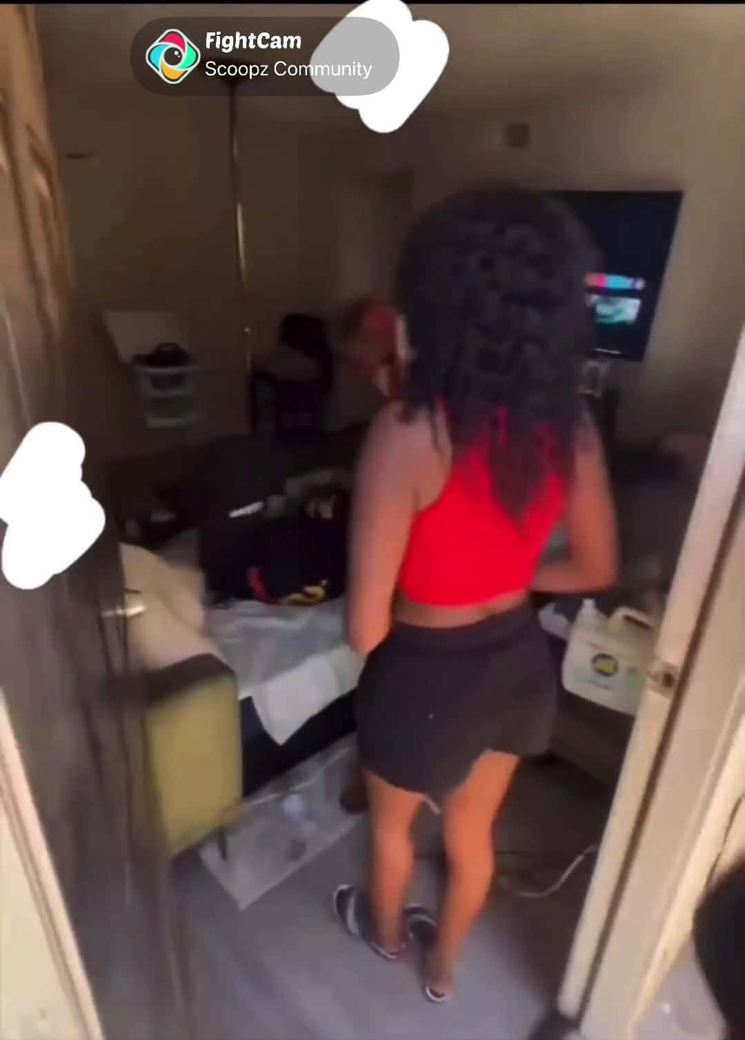 Cover for She caught her man oop