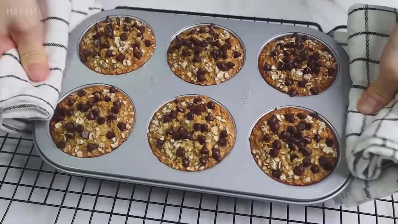 Cover for /storage/emulated/0/Download/No Flour! No Butter! Banana Oatmeal Muffins Recipe! Easy and Healthy Breakfast
