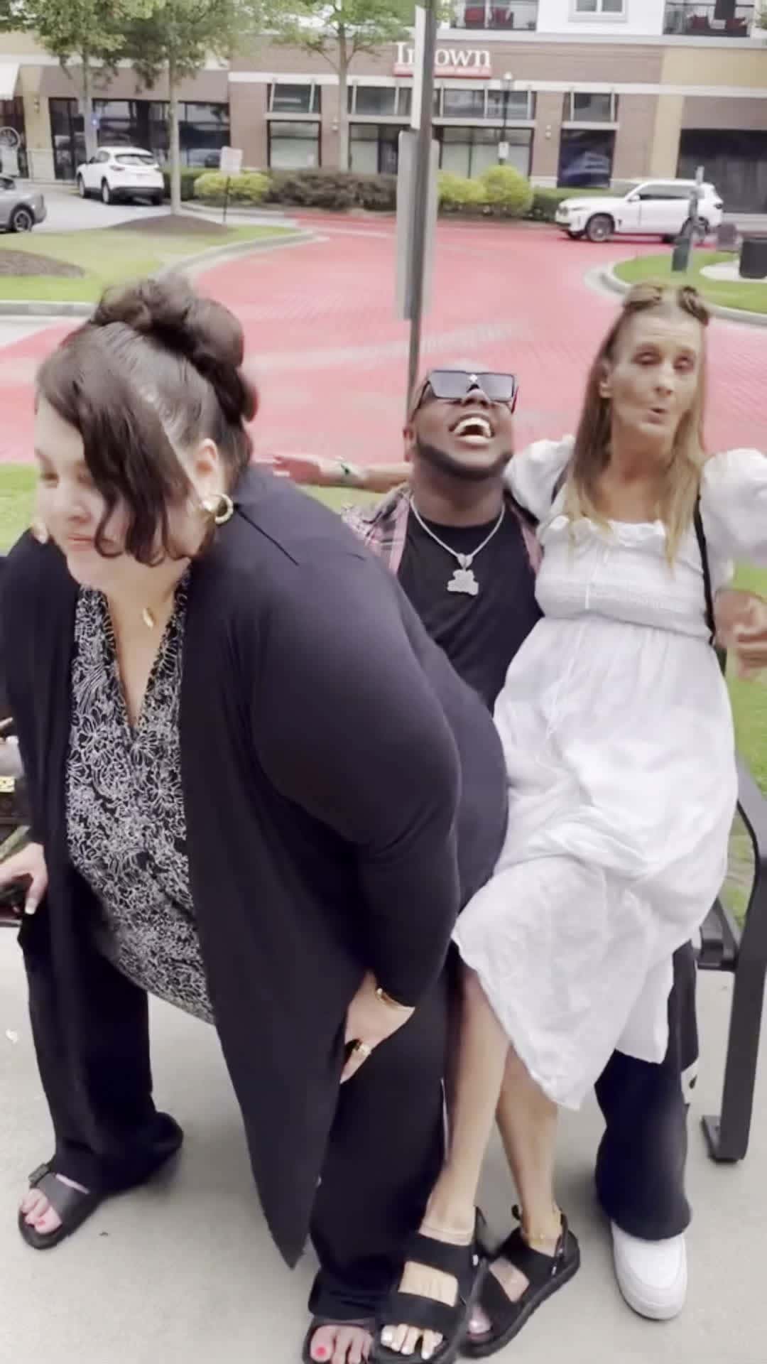 Cover for Bigmommey