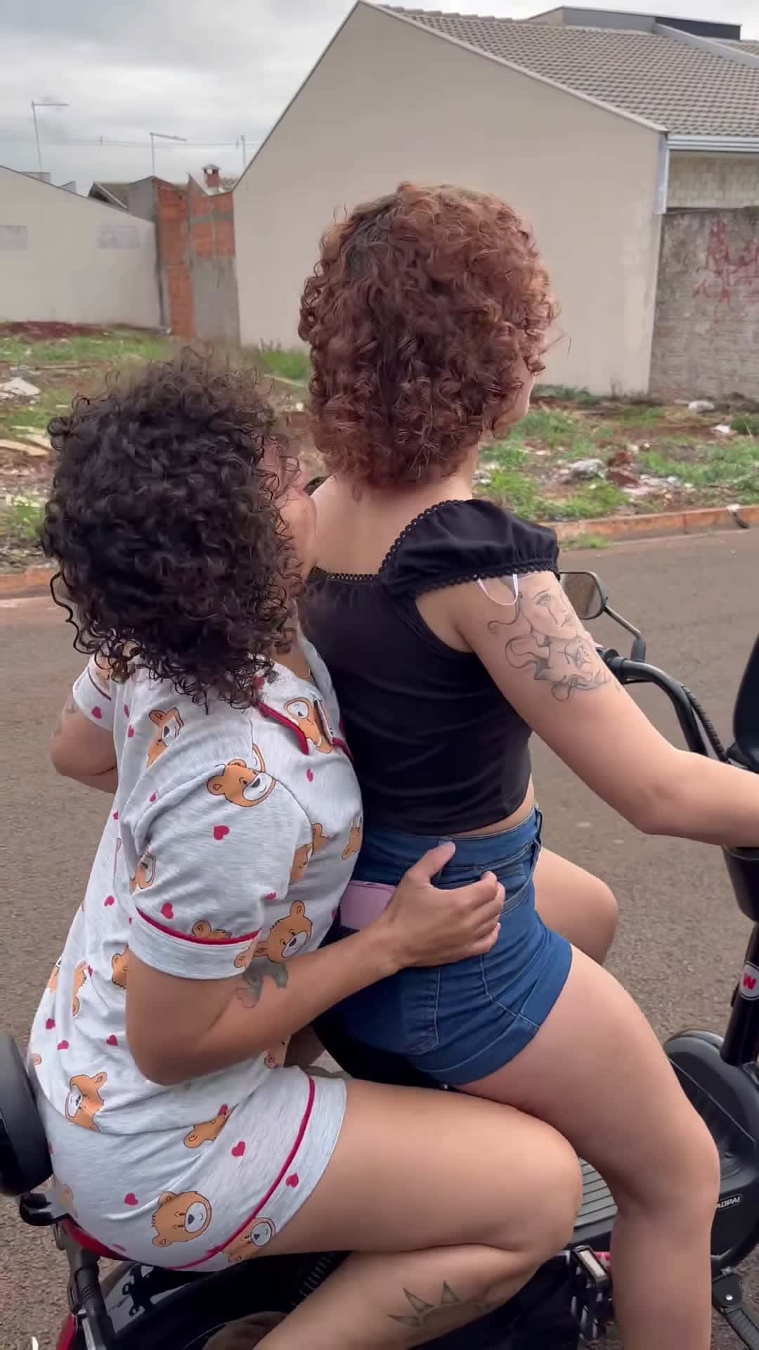 Cover for Ele caiu direitinho