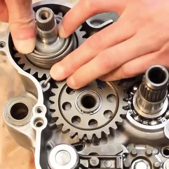 Cover for Another Cool 2-Stroke Engine Rebuild tech engine amazing part 2 66103 #ilovescoopz