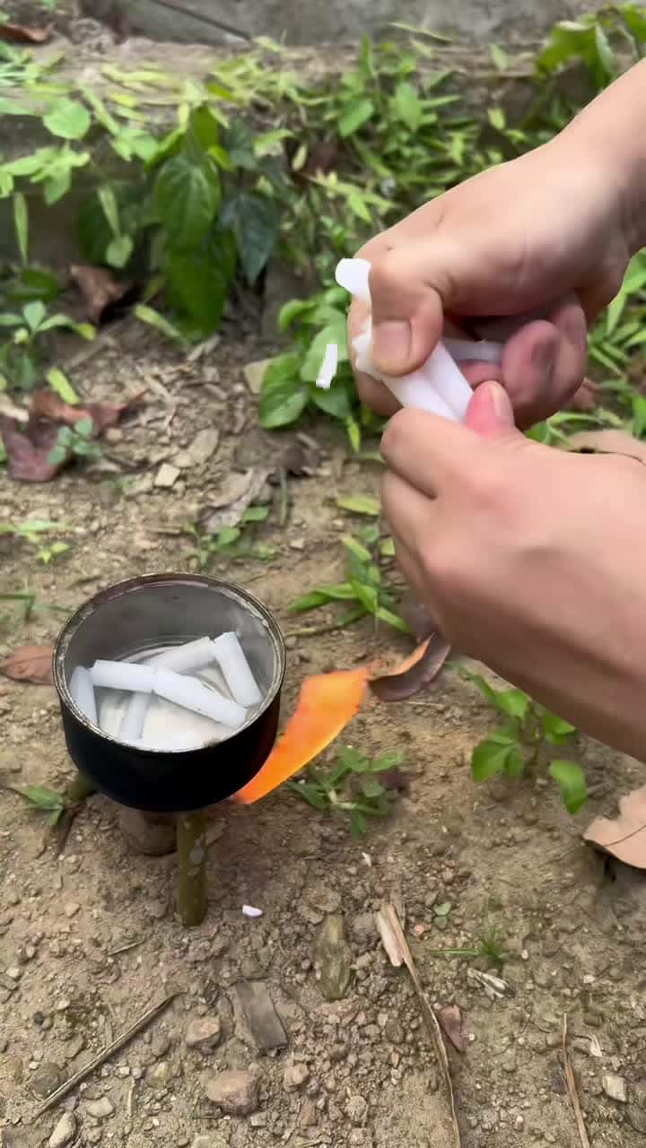 Cover for survival skills: i can't believe how effective it is#bushcraft #camping #survival #skills #lifeHack #maobuschcraft #hacks #outdoors #FYP #tips #girls