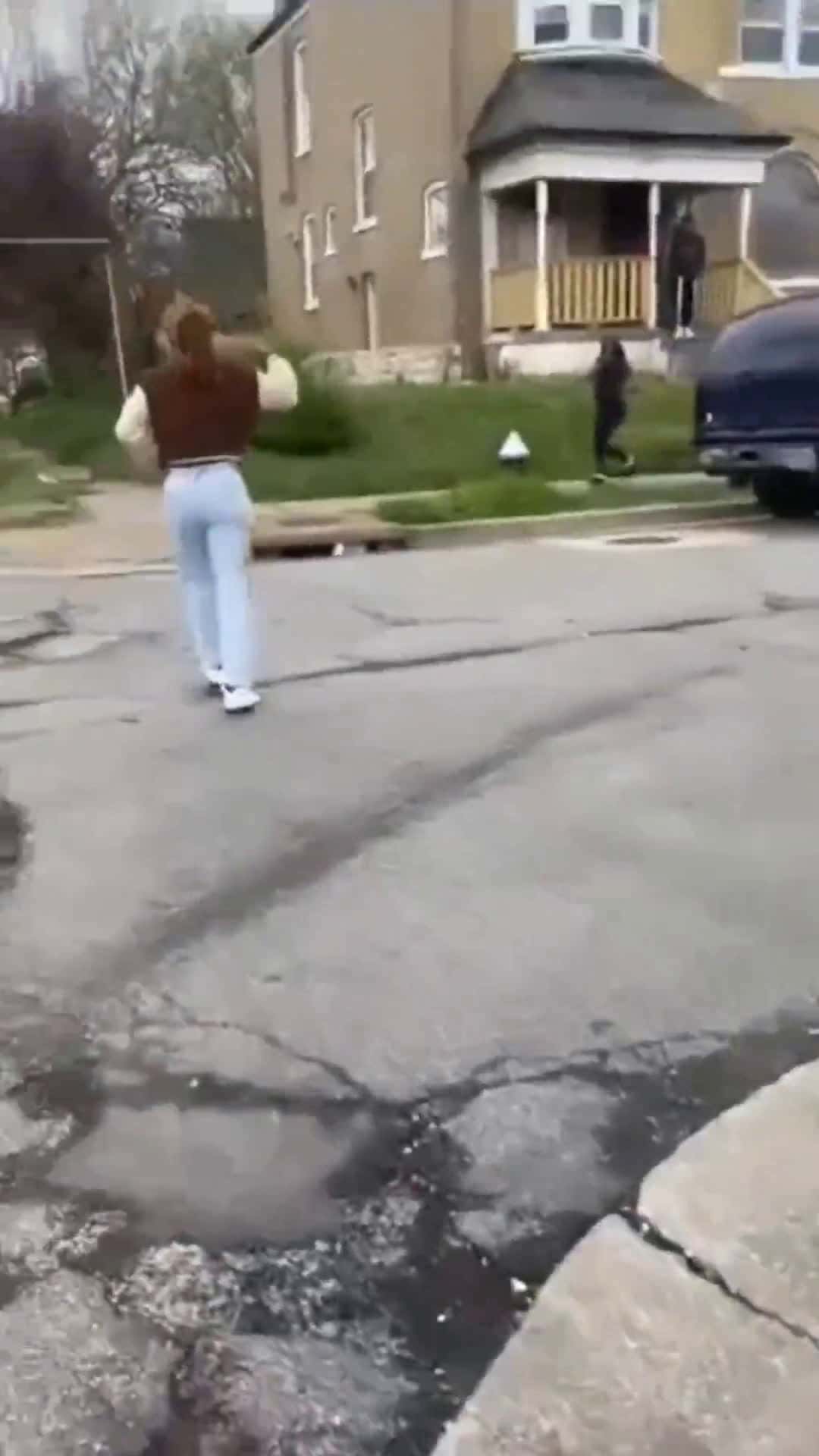 Cover for She got tired of her shyt 😩😂#fyp #viral #explore #foryoupage #caughtoncamera #fighting #fight #crazy #wild 