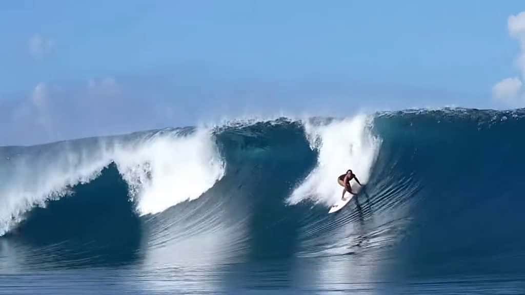 Cover for This surfing session is absolutely epic!! #Surfing #WaterSports #ExtremeSports #OutdoorAdventure #Travel #SurfingGirl