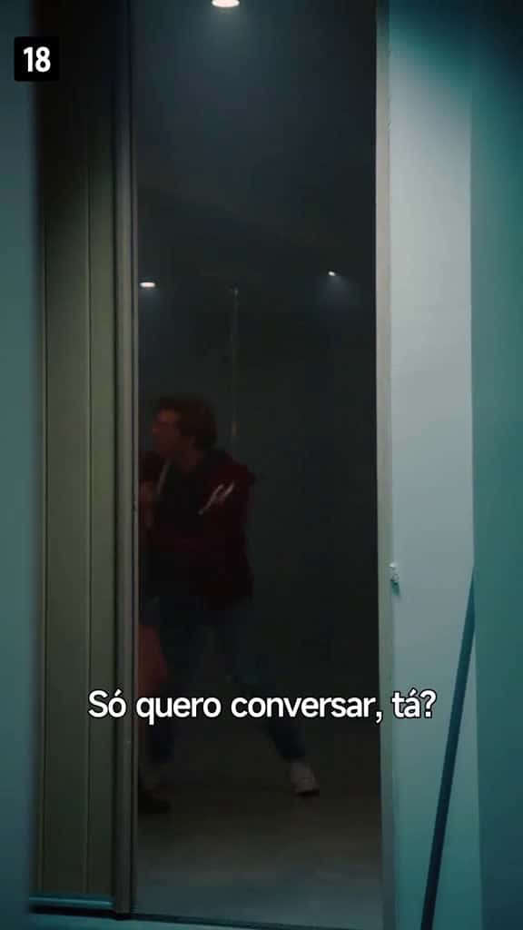 Cover for Sofrendo com a crueldade do padrasto e do meio-irmo ela s queria sobreviver at en 06440 #american
