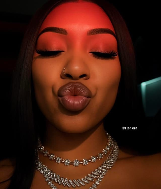 Avatar for Asiaweeksbitch