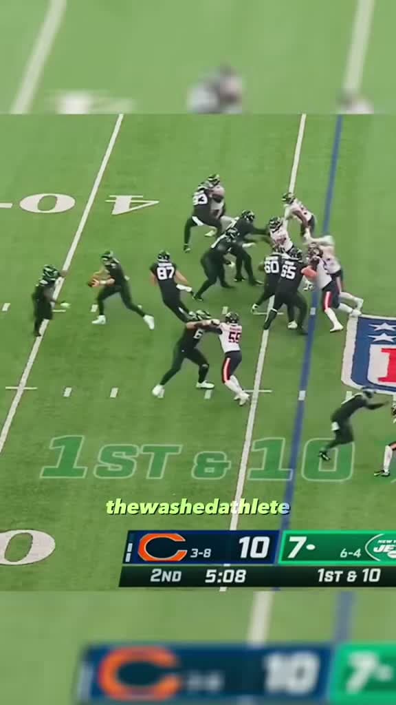 cover for Garrett Wilson's INSANE juke leads to a touchdown! 🔥 #NFL #Jets #Touchdown
