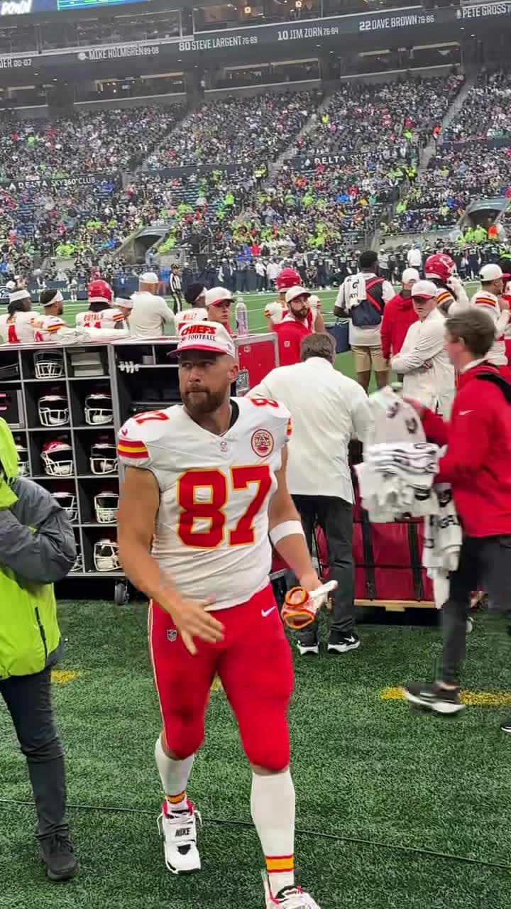 cover for The expression says everything! Thanks for the gloves, Travis Kelce! ❤️ #TravisKelce #Chiefs #Seattle
