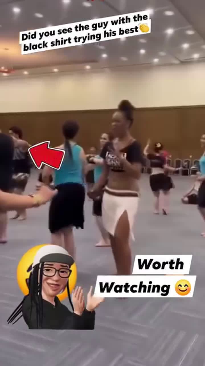 cover for did you see the girl in the black shirt is showing his best 😅😅