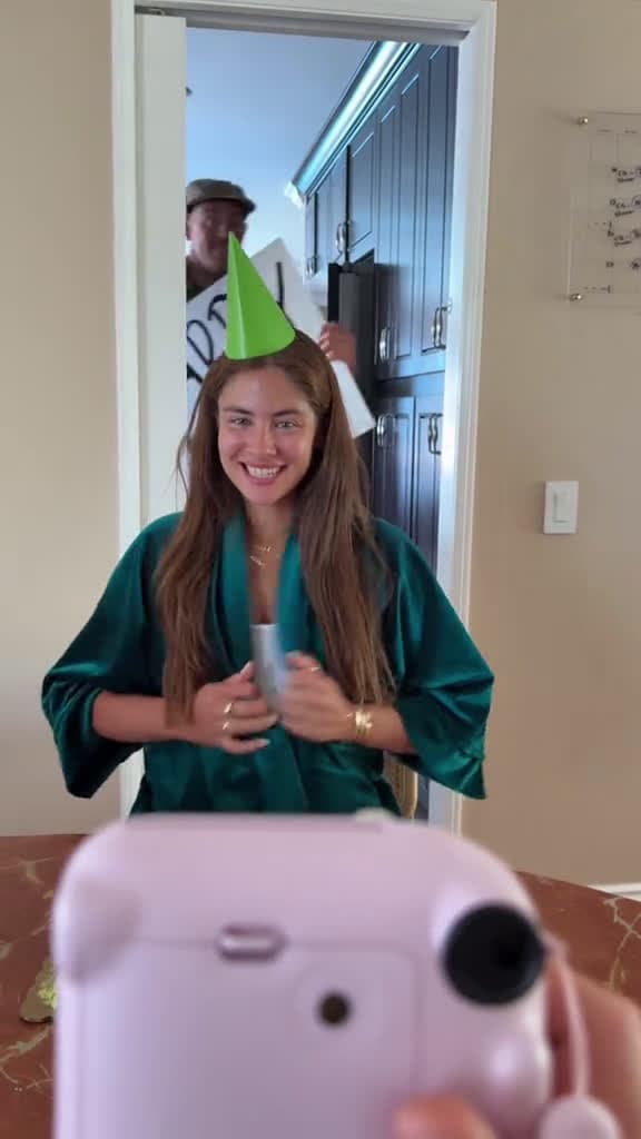 cover for Soldiers sweet surprise proposal turns into shock gender reveal 90231 #us