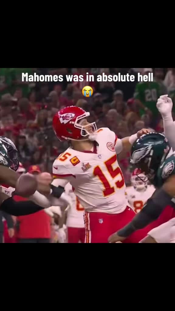 cover for Mahomes sprinting like his life depends on it! 😭 #NFL #SuperBowl #Chiefs