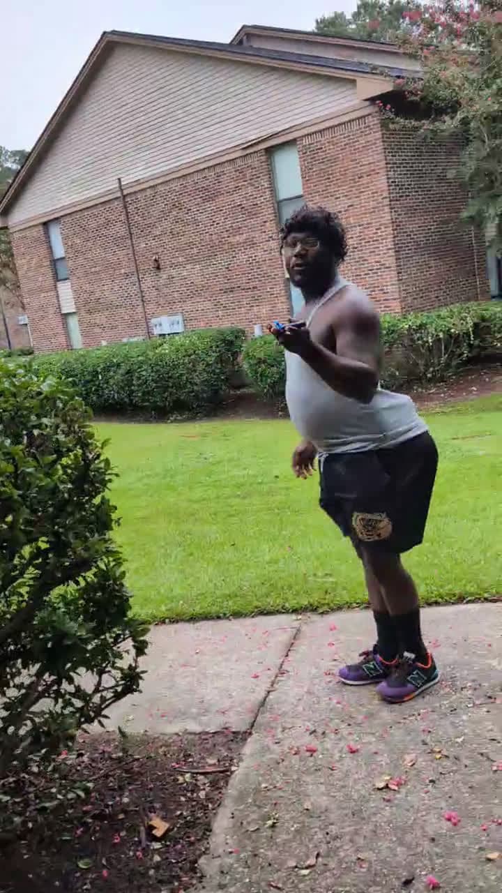 cover for #Keisha never be late🤣🤣🤣😂😂#Remi looking for my dog