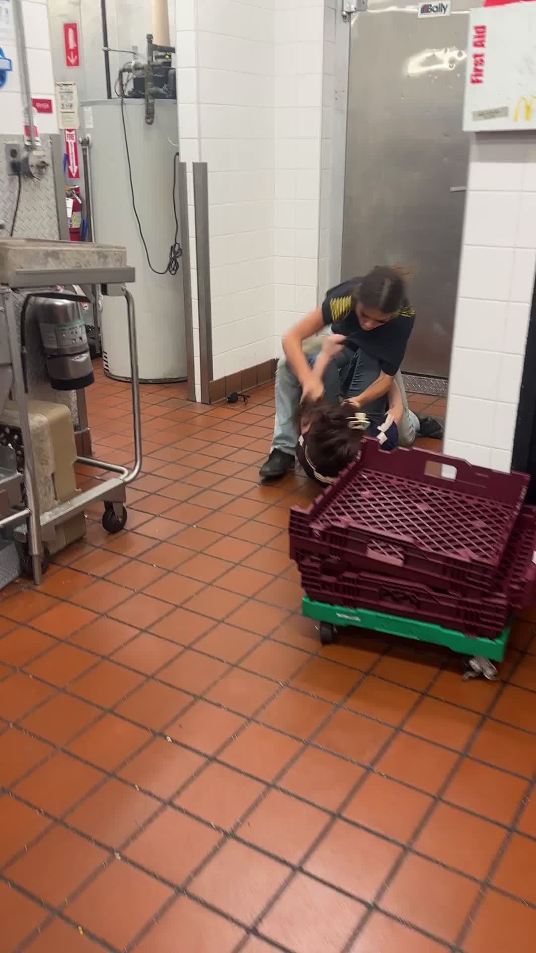 cover for crazy beat down in the back of mcdonald’s 🤣💯🍔 #fight