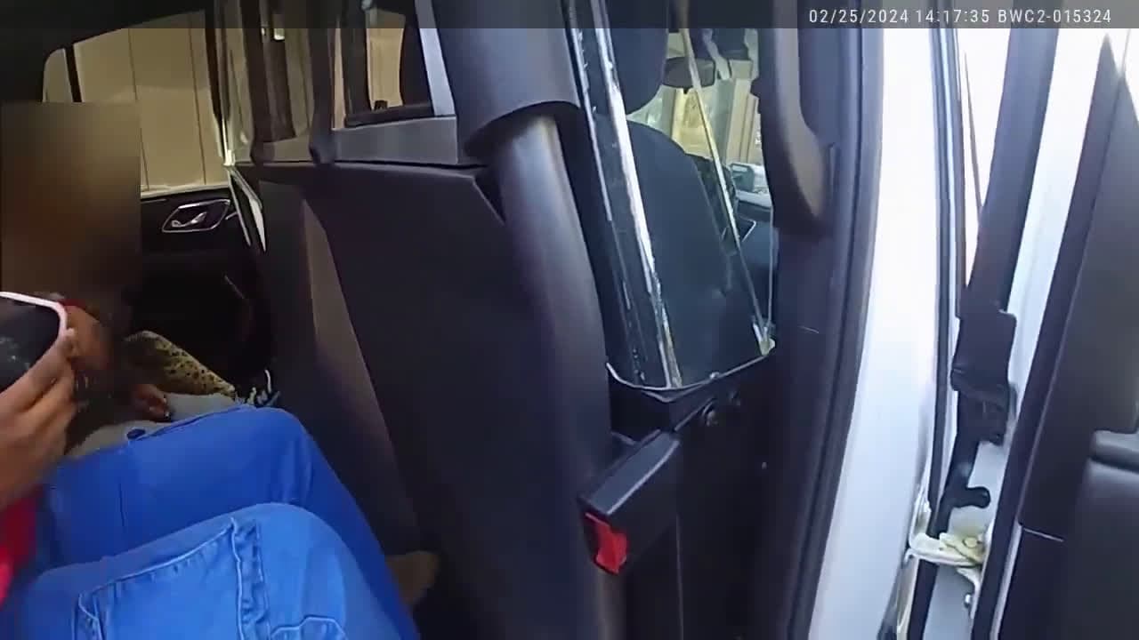 cover for Police Surprise Mother at Work After 5-Year-Old Was Found Home Alone - 005 #scoopz 