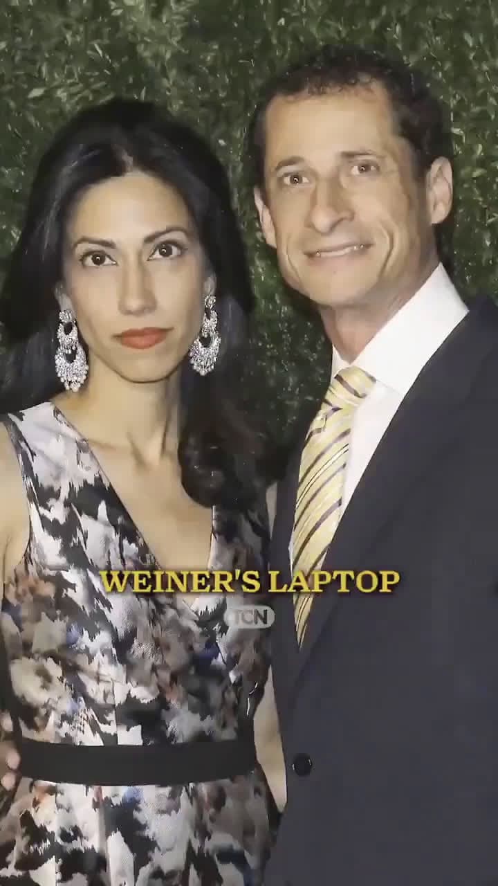 cover for David Collum warns Tucker Carlson: Exposing Anthony Weiner’s laptop could bring down the entire U.S. government! 😳 #Politics #UScollapse #AnthonyWeiner #DavidCollum