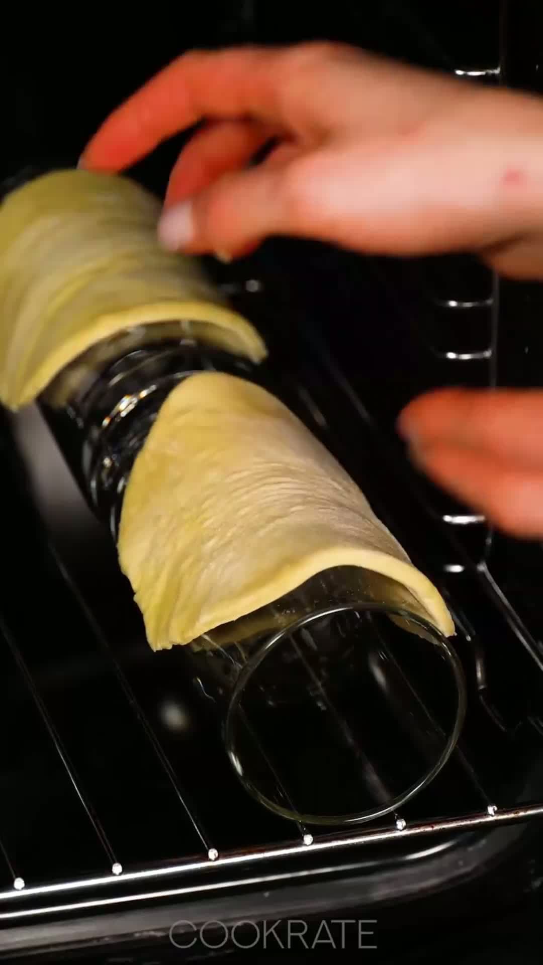 cover for They will disappear in a minute! The ideal creamy dessert made from puff pastry