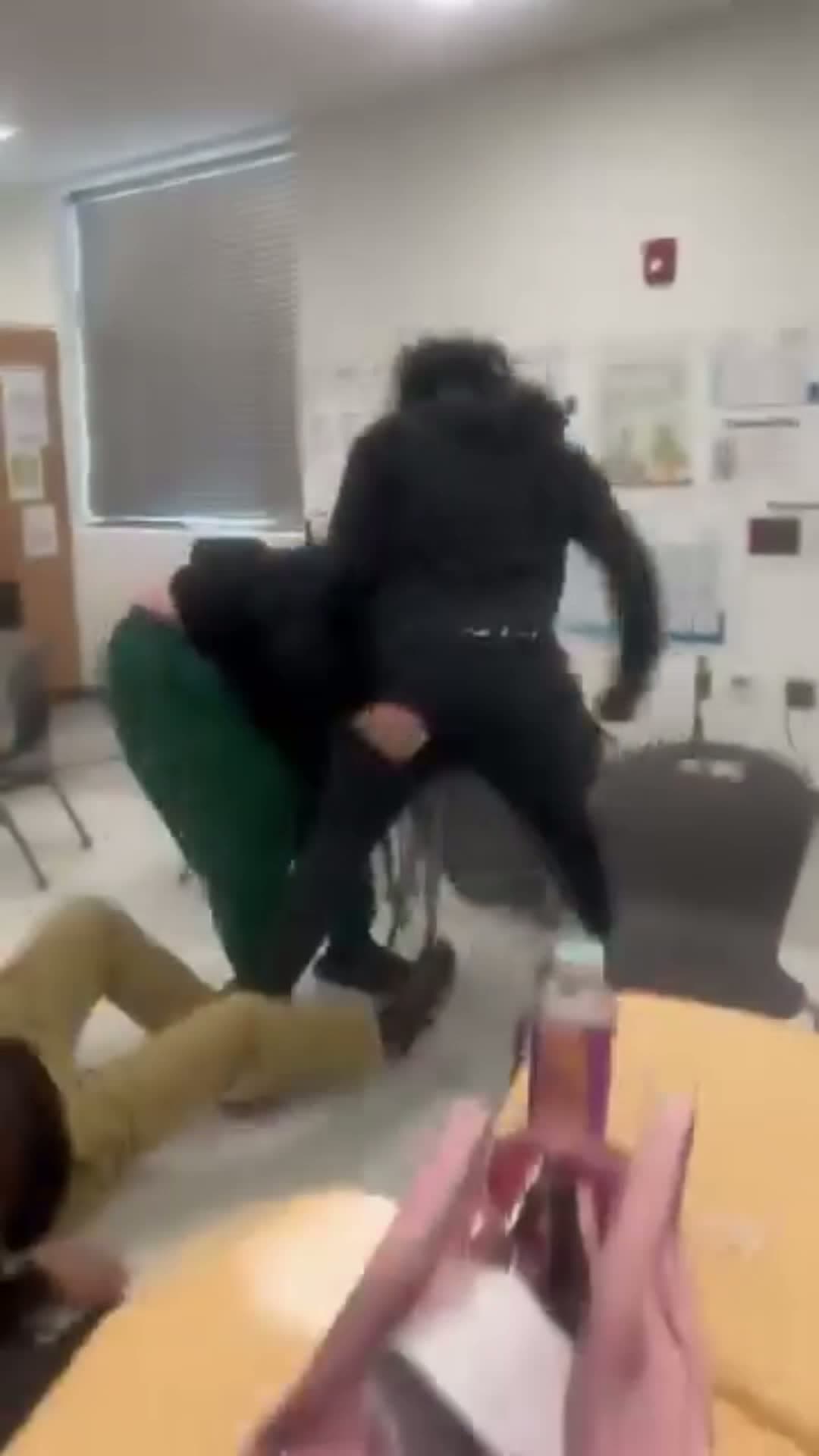 cover for Scooped On Scoopz Hand 2 Hand #fight #fights #viralvideo