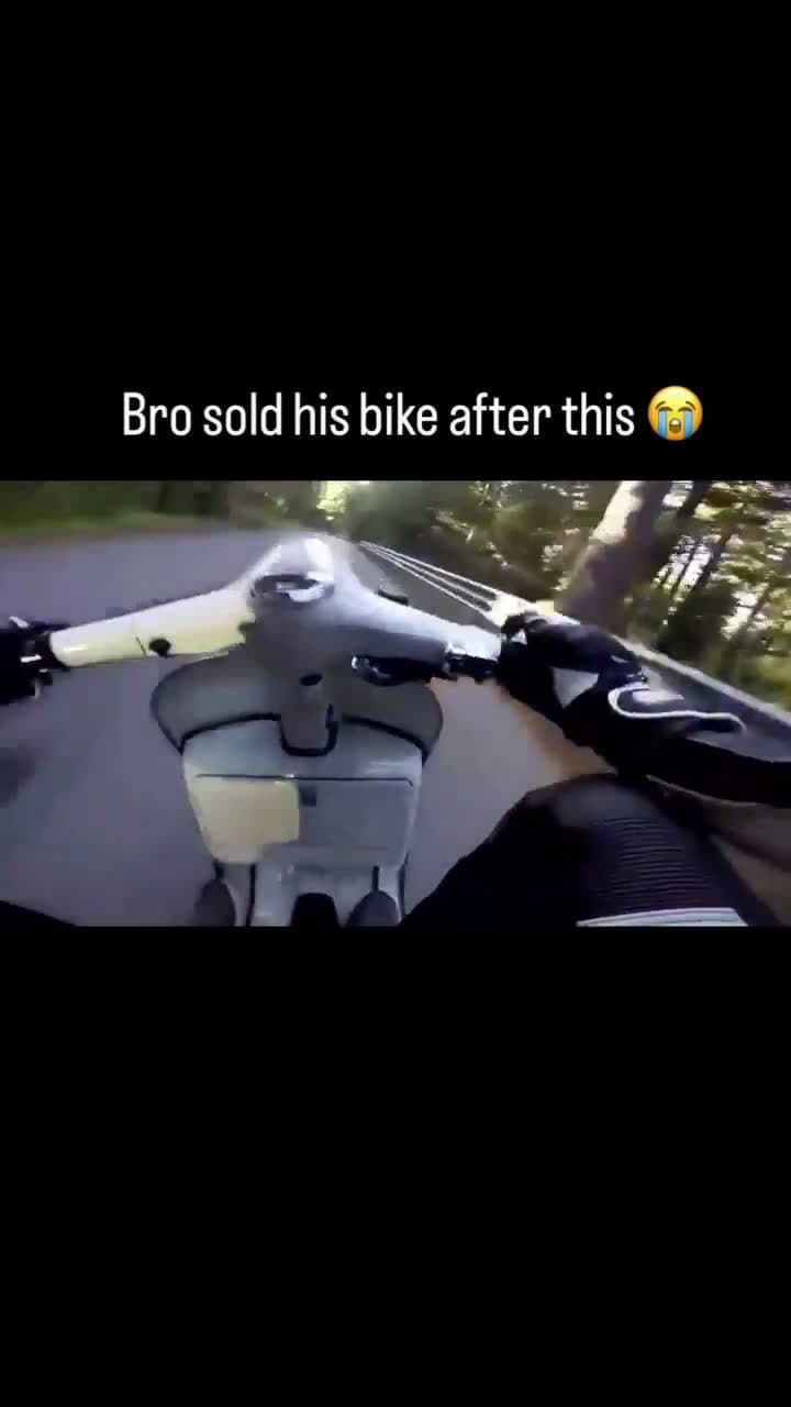cover for Scooter steals the spotlight from a superbike - boss mode activated 🚀🔥 #ScooterLife #SuperbikeShowdown #BikeLife #Flex