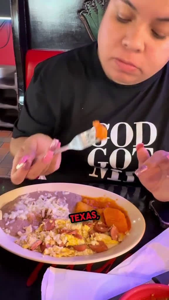 cover for 📍 @TaqueriaElSolDeMexico en Conroe, TX | Un Tesoro Escondido con Papas como las de la Abuelita 📍 820 N Loop 336 W, Conroe, TX 77301 Si alguna vez estás en Conroe, Texas, tienes que probar las papas de Taquería El Sol De México,...