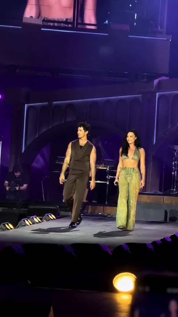 cover for Still cant believe this happend🥹 #demilovato #camprock #joejonas #shanegray #metlifestadium  created by aliciamlv with aliciamlv’s original sound