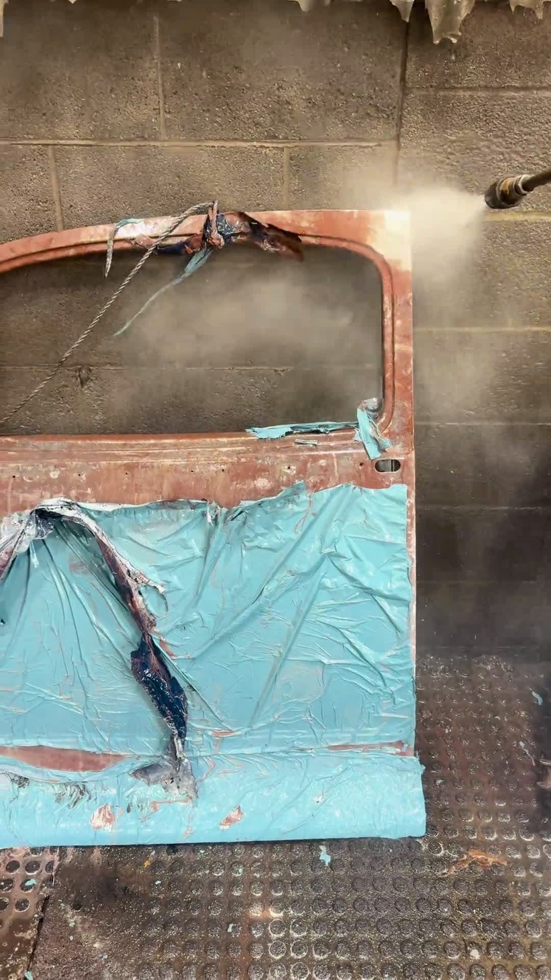 cover for Watch the paint peel away from this Hudson door with just a pressure washer after chemical treatment! 💧 #PressureWashing #SatisfyingClean #Restoration #DIY #BeforeAndAfter