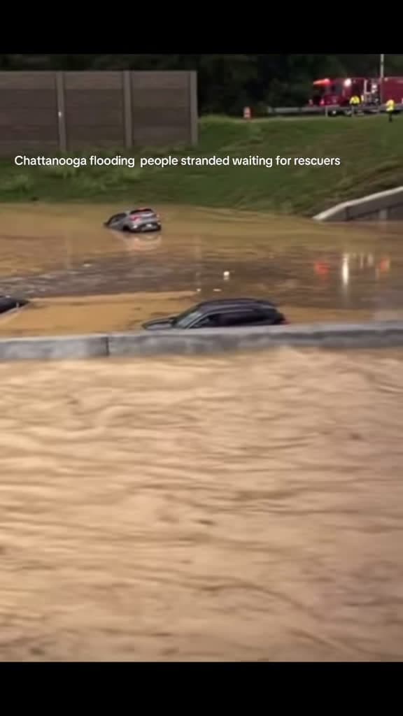 cover for Tragedy in Chattanooga: Severe floods as a tree falls onto a car, killing three. Our hearts go out to the victims and the responders. 🙏 #Chattanooga #TNWeather #Flooding #Prayers