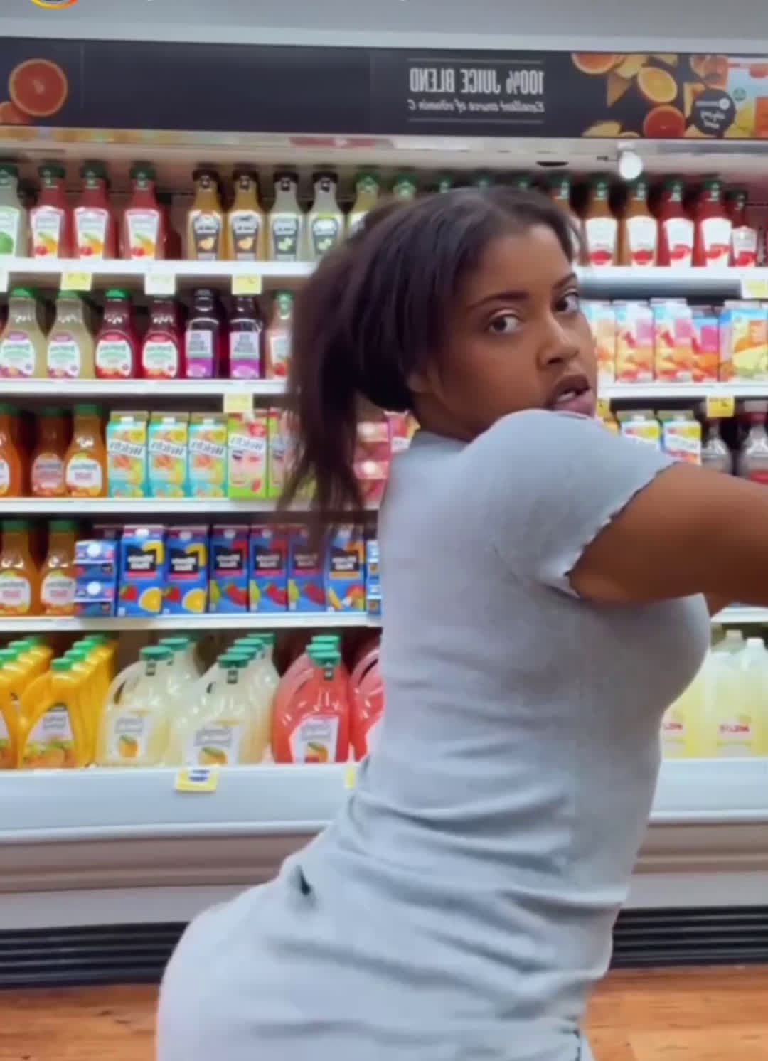 cover for dam she twerking hard 😍😏 #fyp #viral #twerk #shaking 