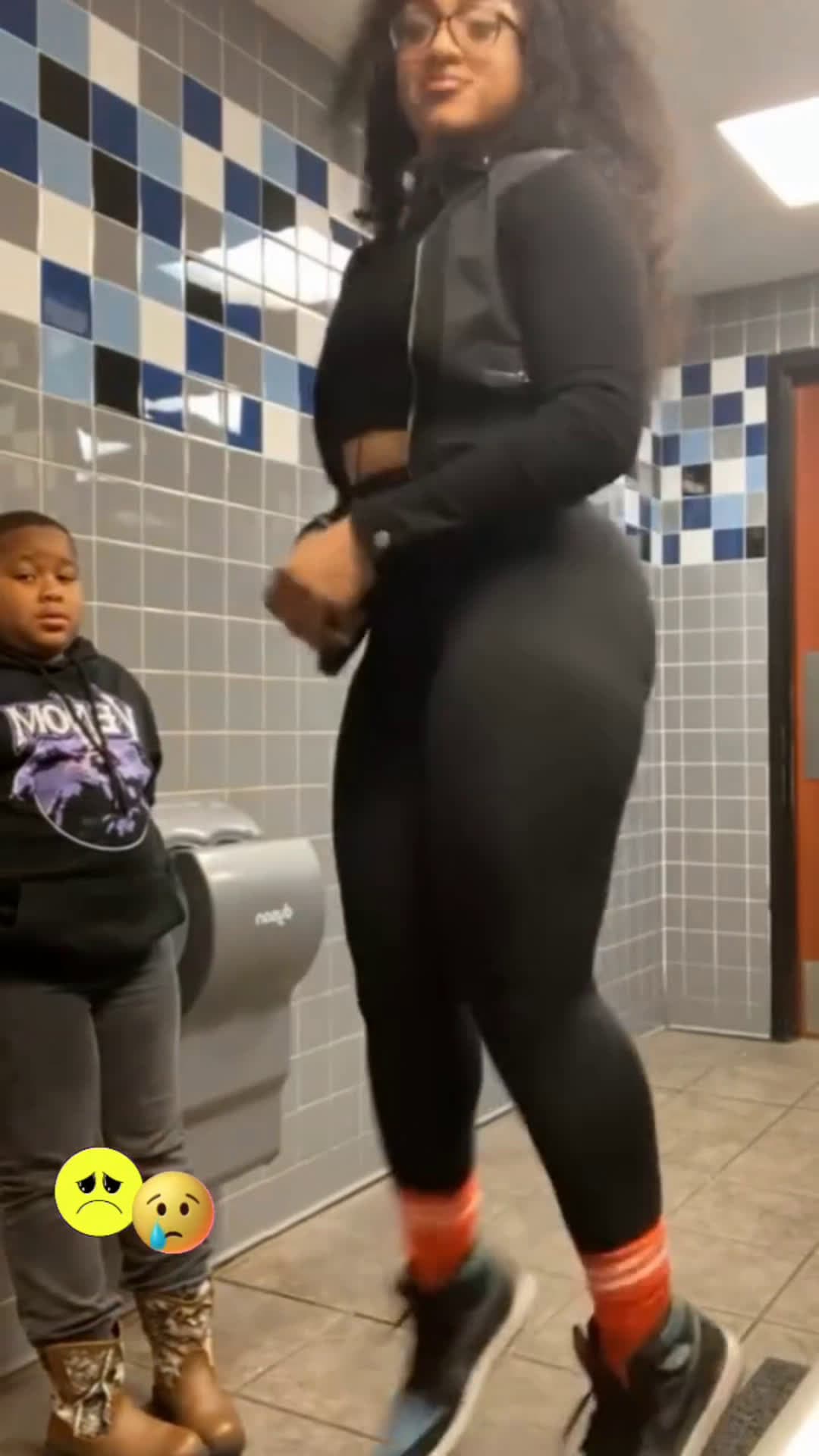 cover for Shaking ass in front of your son is WILD 😳🤳🍑 #BootyPhysics #fyp #ko #foryoupage #crazy #funny #world #hood #fight #foryourpage #explorepage #viral #share #fightcam