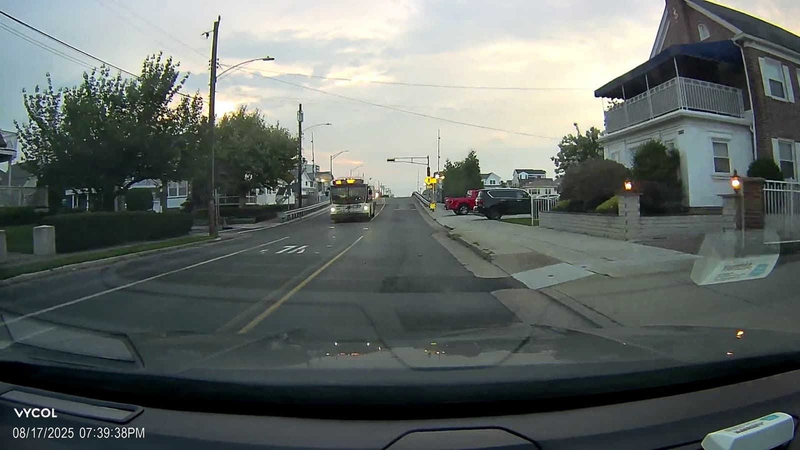cover for Dangerous driving caught on Dorset Avenue Bridge in Ventnor, NJ! 🚗💥 #RecklessDriver #VentnorNJ #Traffic #CaughtOnCamera