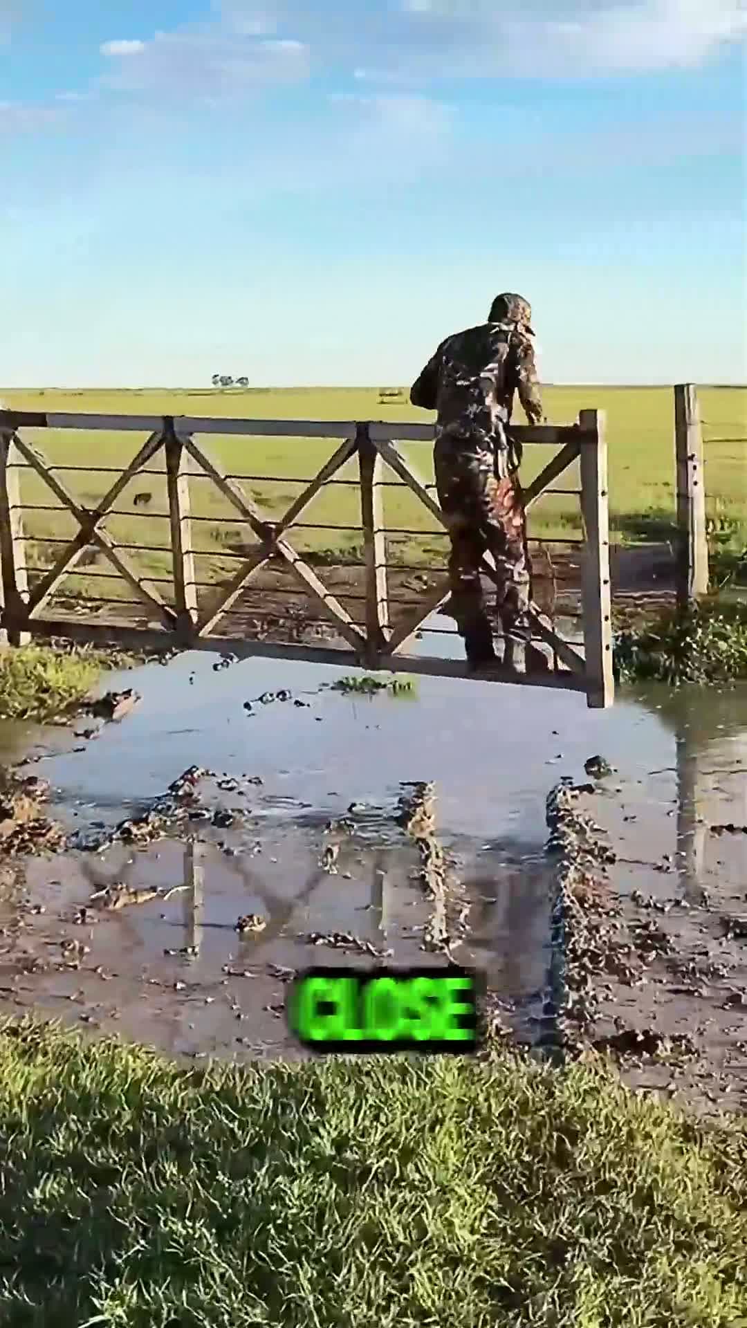 cover for Soldier Failed to Close the Border Gate 😱