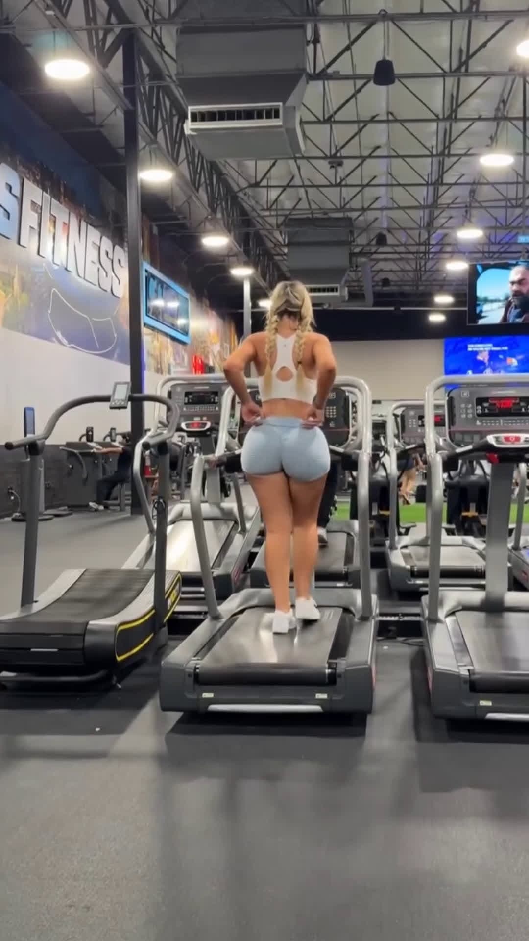 cover for #HowDoILook #new  #explore  #explorepage  #viral  #trending  #trend  #viralvideo  #fyp  #foryou  #foryoupage  #workout  #gym 