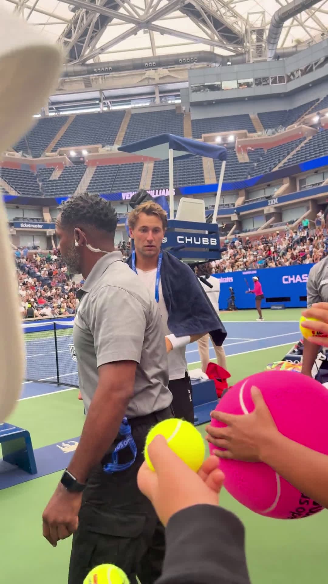 cover for Casper Ruud just signed my cap! 🎾🔥 #CasperRuud #TennisLegend #Autograph #FanMoment