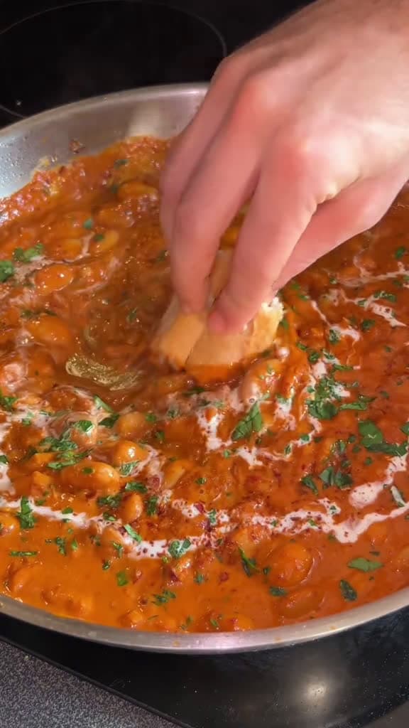 cover for 4 onions sliced 12 bell pepper finely chopped 3 garlic cloves finely chopped 1 tb 17472 #shortvideosscoopz