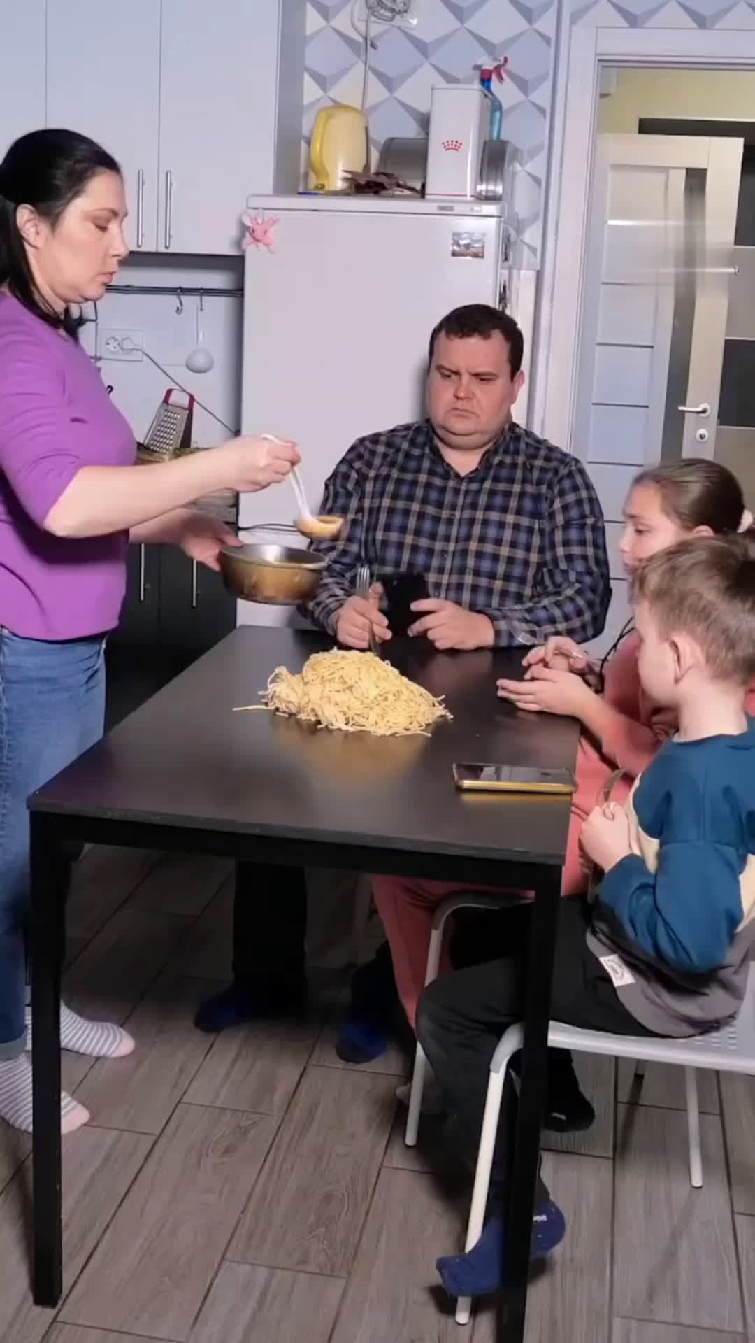 cover for Tech-Free Dinner Time!