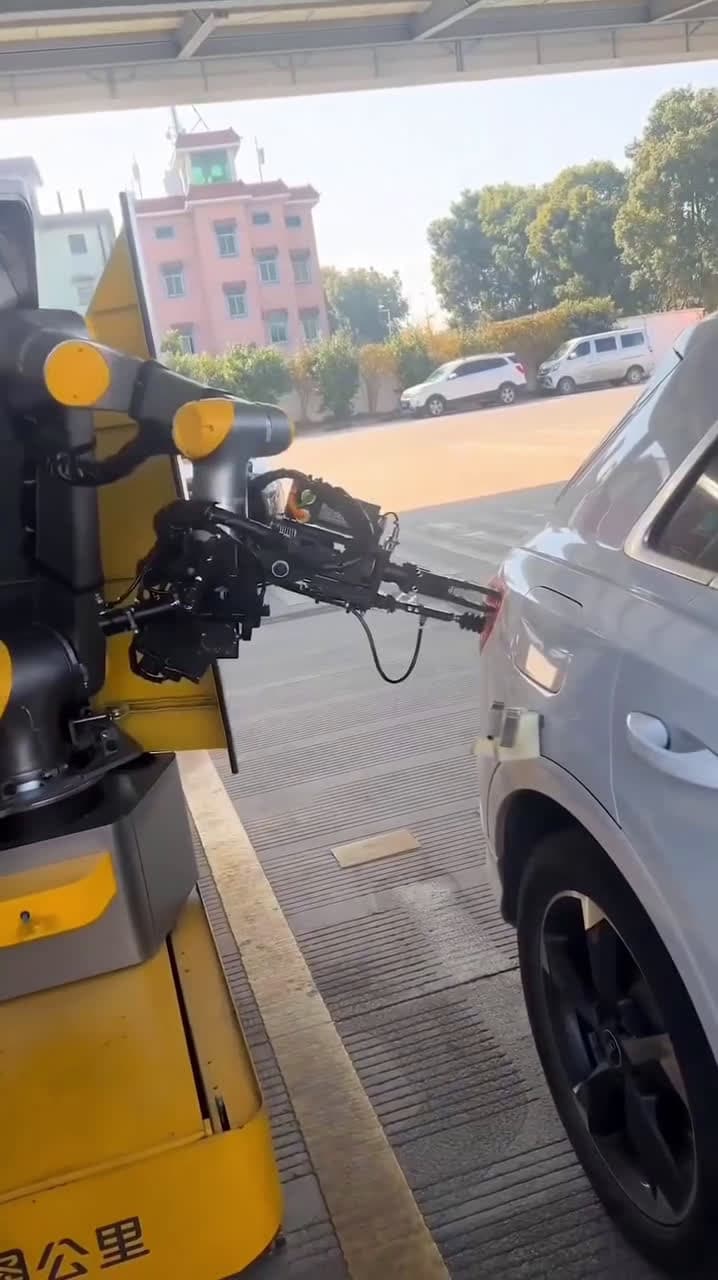 cover for A new employee of a gas station is in Hangzhou Via @mychinatrip