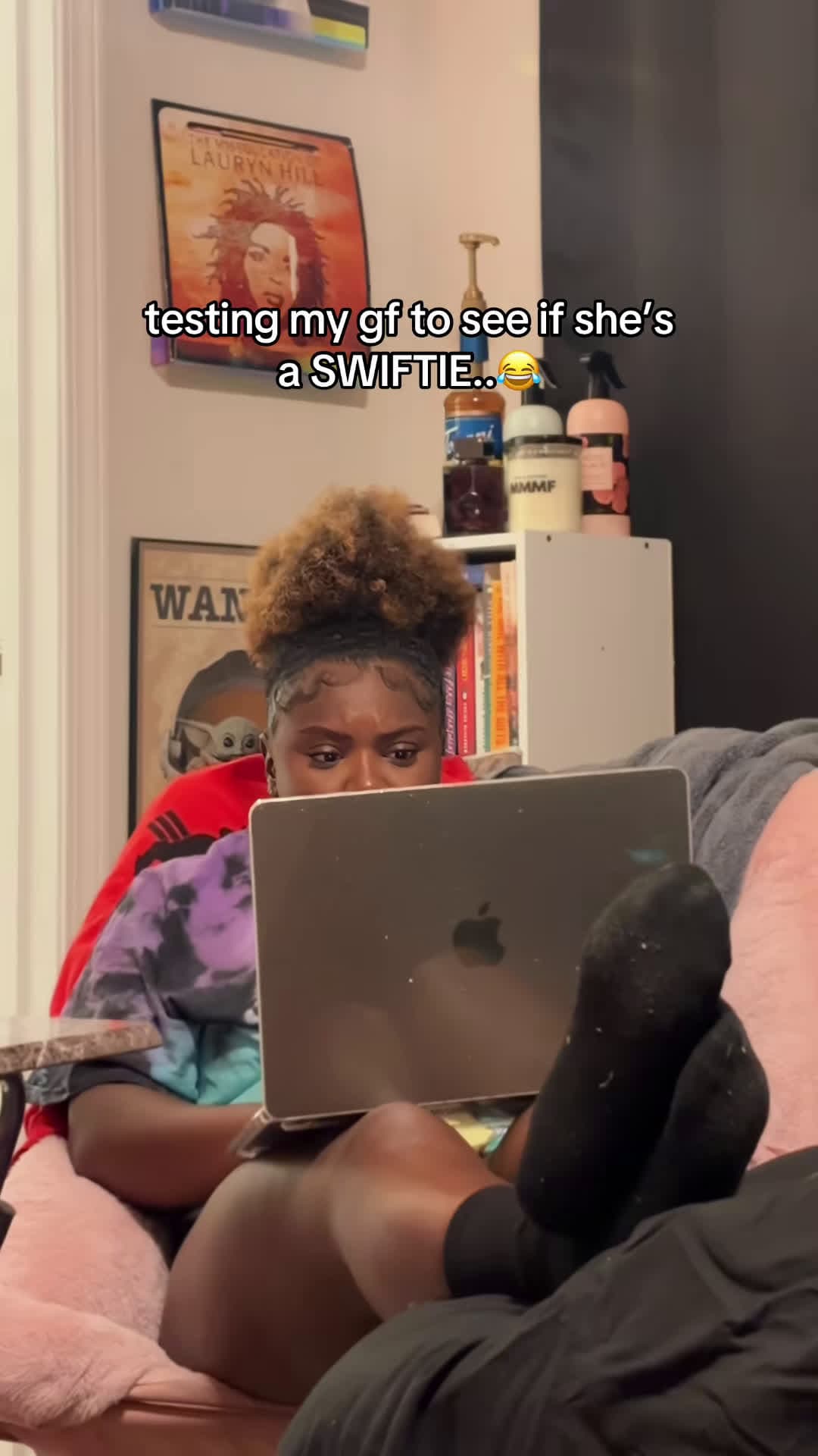 cover for And she didn’t know i was recording 🤣 The getting into character is insane🤣🤣 especially bc she always gets annoyed when i sing this bc i play it a lot haha #theblackdog #blackdog #taylorswift #vma #ttpd #sing #gf