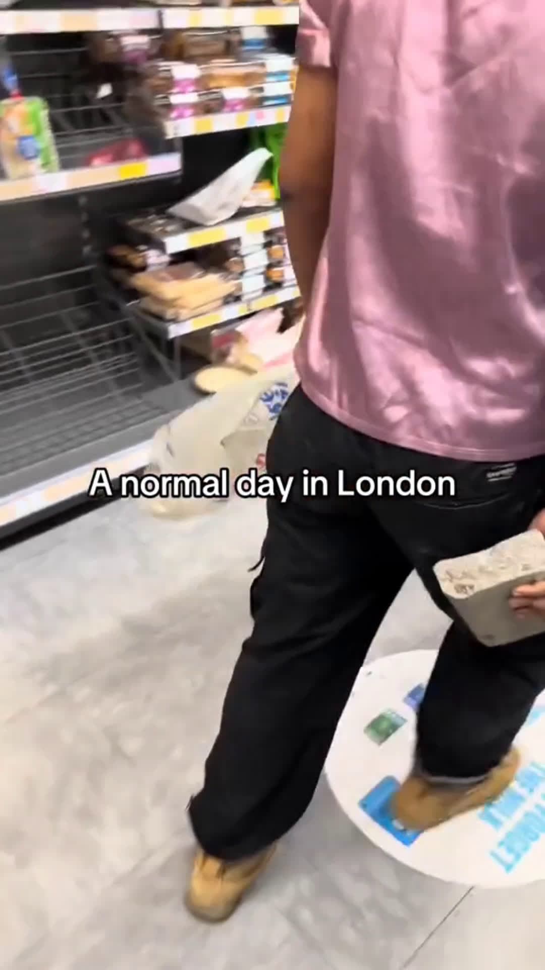 cover for Who needs food banks in London #man #fight #food #fightcam #wtf #foryoupage #publicfreakout #scoopz 