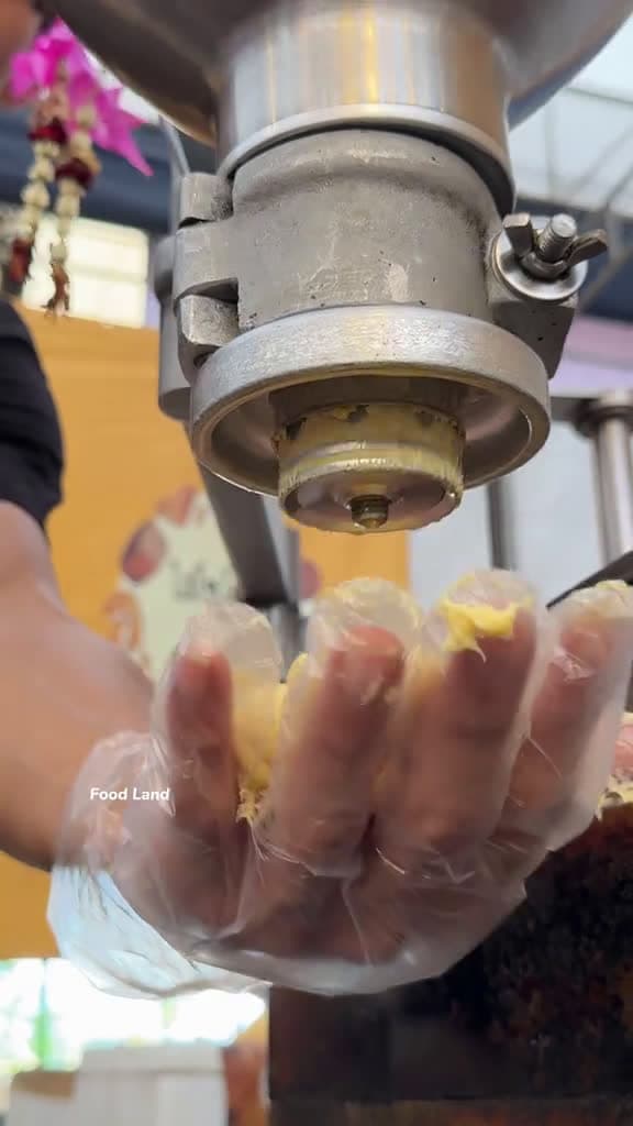 cover for Freshly made Donut only 0.3 . Shop name Hiso Donut Bakery Location At the Southern Agricul 30911 #shortvideos