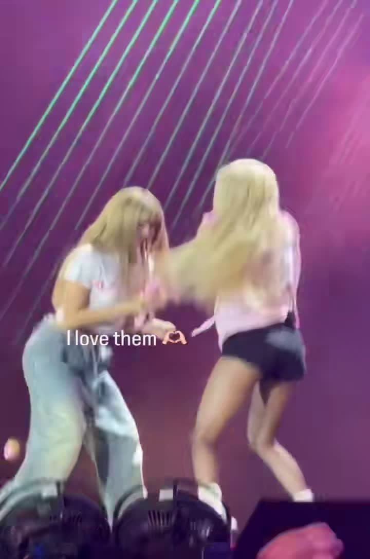 cover for OMG CHAELISA moment in London you can't miss! 🔥✨ #BLACKPINK #CHAELISA #LISA #ROSÉ #London
